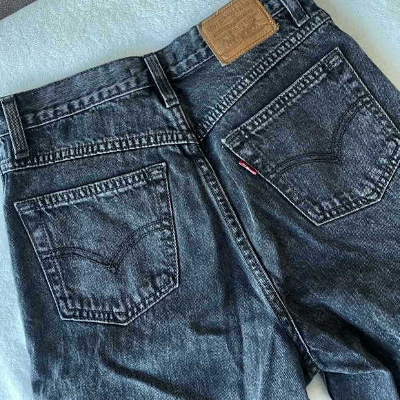 LEVI black washed boyfriend jeans - Picture 2 of 3